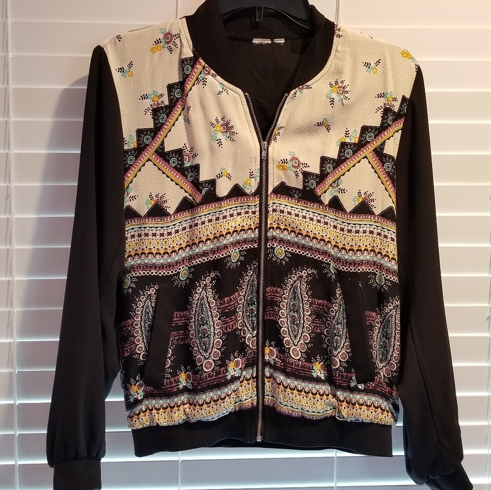 Lined polyester jacket with zipper
